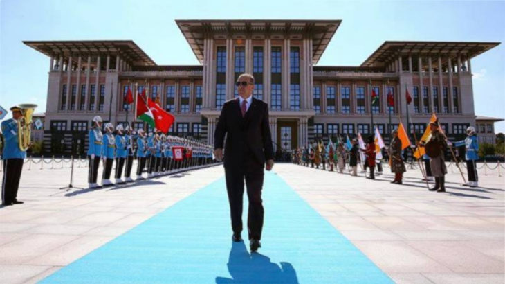 Erdoğan'dan CHP'li Belediye Başkanları'na Saray'da çay partisi