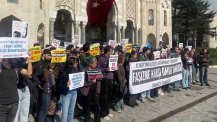 İstanbul Üniversitesi öğrencilerinden Hacettepe'deki faşist saldırıya tepki: Üniversiteler faşizme mezar olacak.