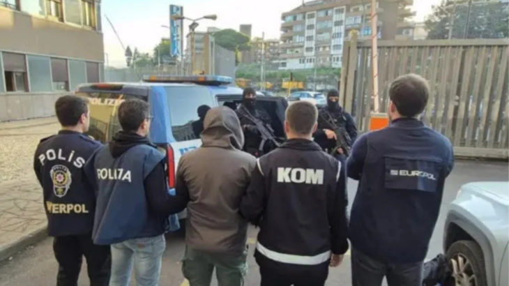 'Casperlar ve Çirkinler' çetelerine operasyon