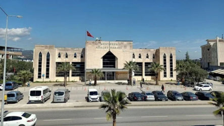 Duruşmaya 'cuma namazı' arası veren hakime İzmir Barosu'ndan tepki