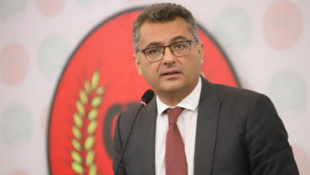 Kuzey Kıbrıs Cumhurbaşkanı Erhürman, ilahiyat koleji protokolü için 