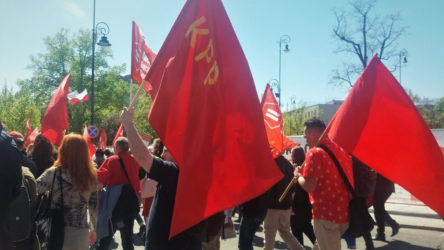 Polonya'da nazizmin mirası yükseliyor: Komünist Parti yasadışı ilan edildi