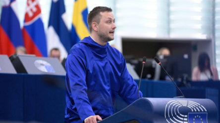 Grönland Başbakanı'ndan Trump'a yanıt