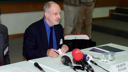 Yeşil Kuşak Projesi'nin mimarı CIA'nın eski şefi Graham Fuller öldü