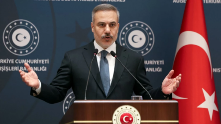 Pakistan’da  yapılacak zirvede İran konuşulacak