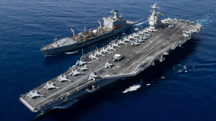 ABD'nin en büyük uçak gemisi USS Gerald R. Ford, Girit'e çekildi