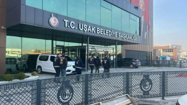 Uşak Belediye Başkanı Özkan Yalım gözaltına alındı