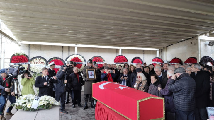 Yalçın Küçük son yolculuğuna uğurlandı