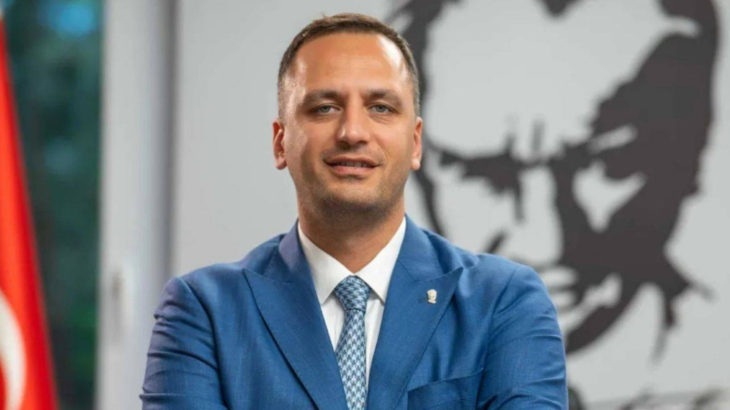 Bornova Belediye Başkanı Ömer Eşki dahil 4 kişi gözaltına alındı