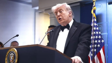 Trump'ın katıldığı yemeğe üst düzey güvenlik statüsü verilmedi iddiası