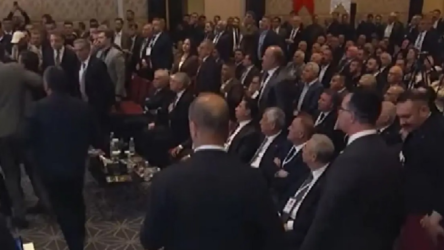 Türkiye Belediyeler Birliği'nde  başkanlığa CHP'li Vahap Seçer seçildi