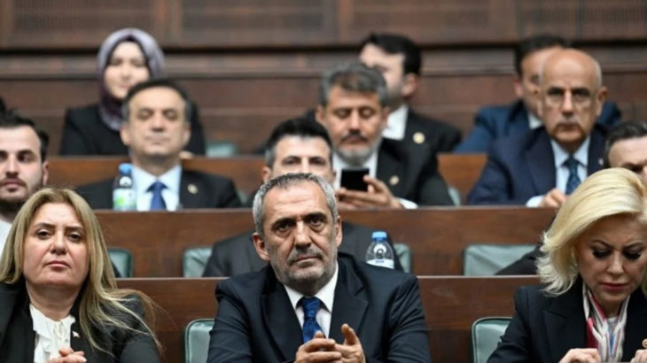 Yavuz Bingöl, AKP grup toplantısına katıldı: Siyasetten uzak kalamıyoruz