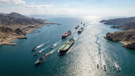 İran Devrim Muhafızları: Hürmüz Boğazı'nda petrol tankeri intihar dronu ile vuruldu