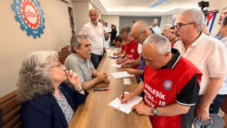 Sendikalardan ABD emperyalizminin Küba’ya yönelik ablukasına karşı dayanışma çağrısı