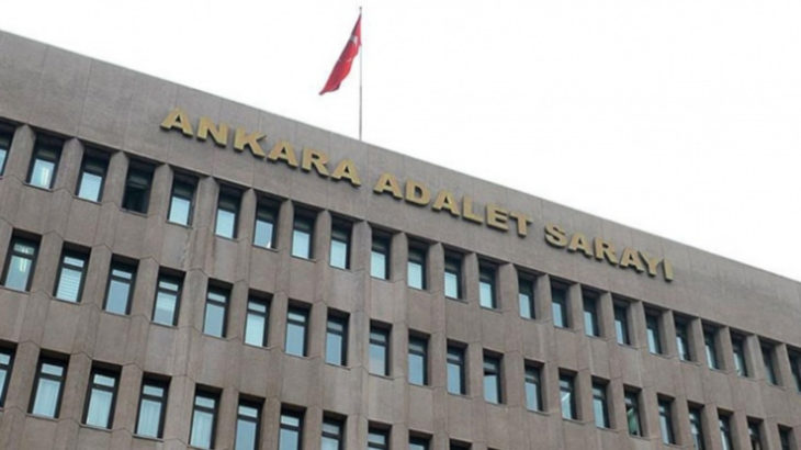 NATO zirvesi öncesi Ankara'da ev baskınlarıyla gözaltına alınan yurttaşlar adliyeye sevk edildi