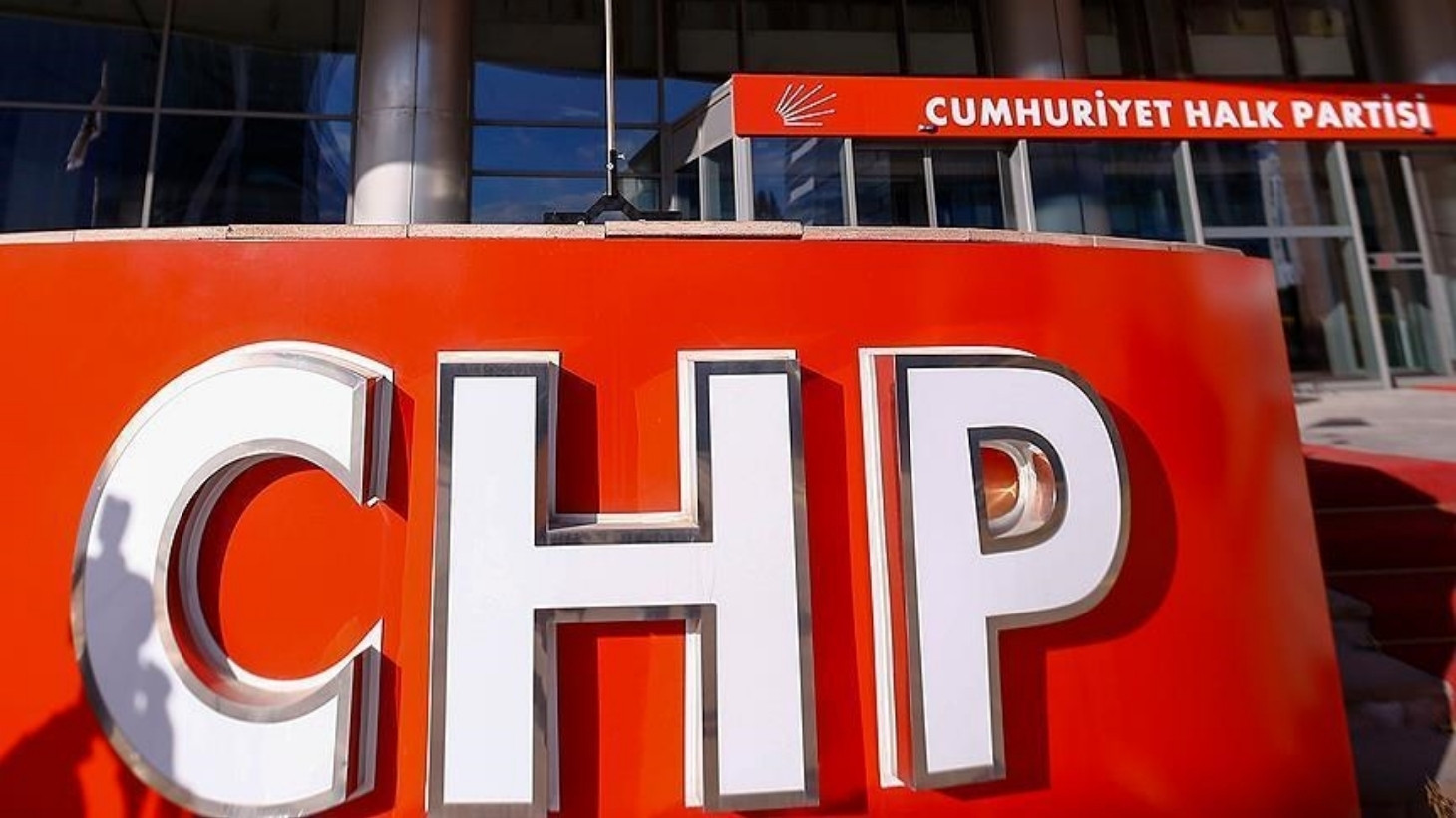 Bahçeli’nin hazine yardımı çağrısına CHP’den yanıt: Paradan önce konuşmamız gereken şeyler var!
