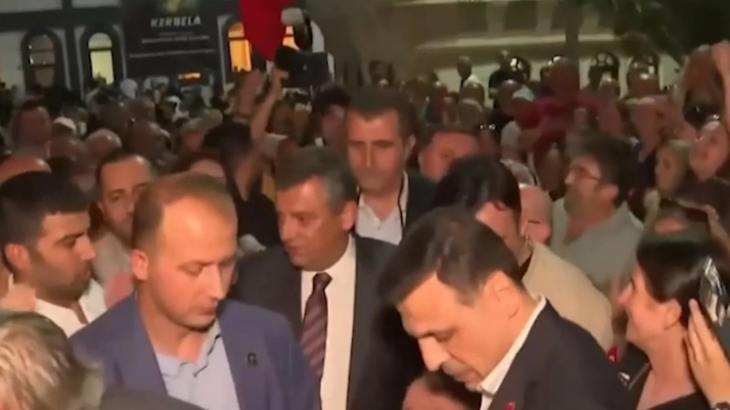 CHP’de ‘Hain Kemal’ sloganları sonrası 63 parti üyesi hakkında tedbir kararı