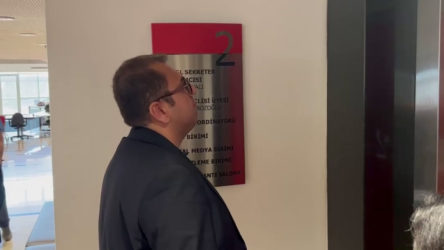 Müslim Sarı’nın danışmanının ithamı tepkiyle karşılandı: Sarı zarf alıyor, tabi böyle soru sorar