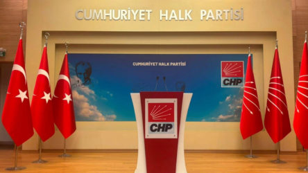 CHP toplantı salonundaki 