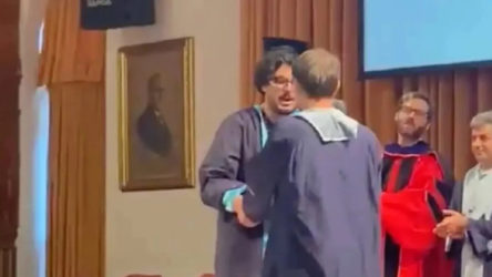 Öğrenciye diplomasını vermeyen 