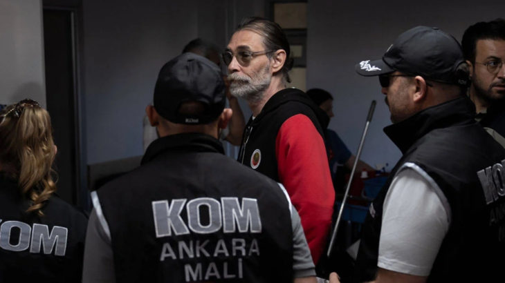 Etimesgut Belediyesi'ne operasyon: Başkan Erdal Beşikçioğlu dahil 52 kişi gözaltına alındı