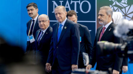 Erdoğan'dan 'Kısıtlamalar kaldırılmalı' mesajı
