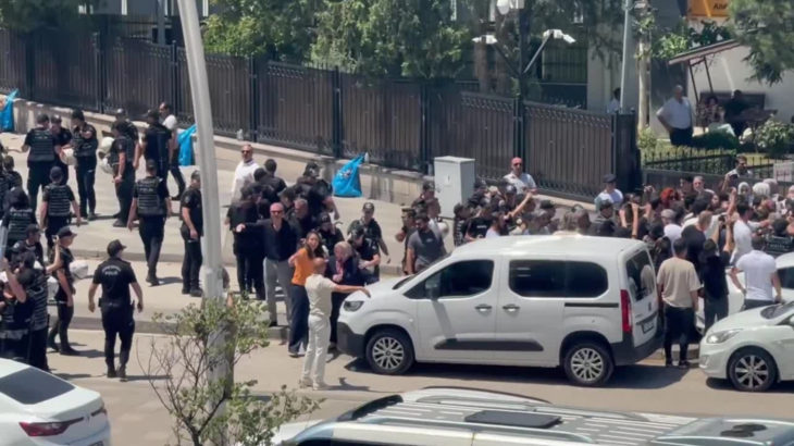 Ankara'da öğretmen eylemine polis müdahalesi: Çok sayıda gözaltı var