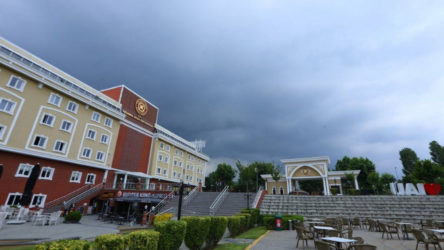 İstanbul Aydın Üniversitesi’nde yaklaşık 100 akademisyen işten çıkarıldı