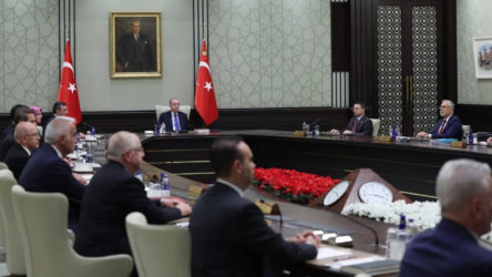AKP 'Cumhurbaşkanlığı Hükümet Sistemi'nde revizyona gidecek: Bakanlar Meclis’ten seçilecek, müsteşarlık geri gelecek