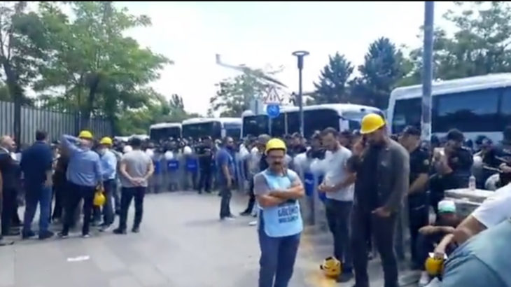 Haklarını arayan maden işçileri yasaklara rağmen direnişini sürdürüyor