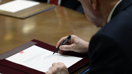 'Çerçeve yasa' Erdoğan'a sunuldu