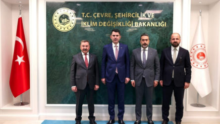 AKP'ye geçeceği iddia edilen Gölbaşı Belediye Başkanı Odabaşı, Bakan Kurum'la görüştü