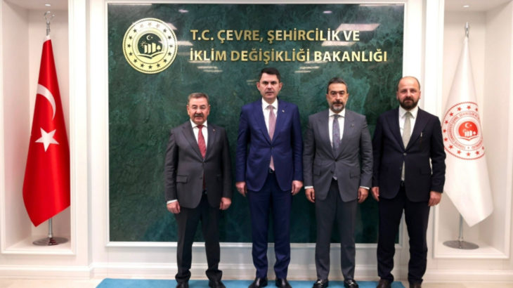 AKP'ye geçeceği iddia edilen Gölbaşı Belediye Başkanı Odabaşı, Bakan Kurum'la görüştü