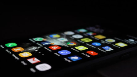 İddia: Üç bakanın telefonuna casus yazılımla saldırı