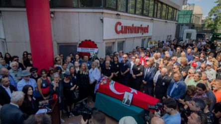 Gazeteci Şükran Soner için Cumhuriyet Gazetesi'nde tören düzenlendi