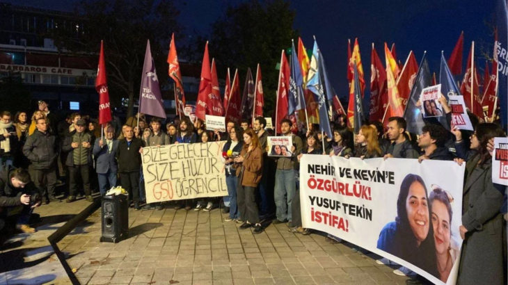Bakan Tekin'i protesto ettikleri için tutuklanan Nehir Dizdar ve Nevin Tekin'e destek veren 4 öğrenci gözaltına alındı