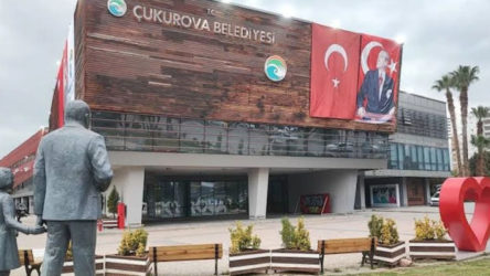 Çuukurova Belediyesi AKP ve MHP'nin oylarıyla CHP'ye geçti