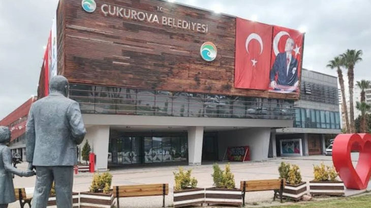 Çukurova Belediyesi AKP ve MHP'nin oylarıyla CHP'ye geçti