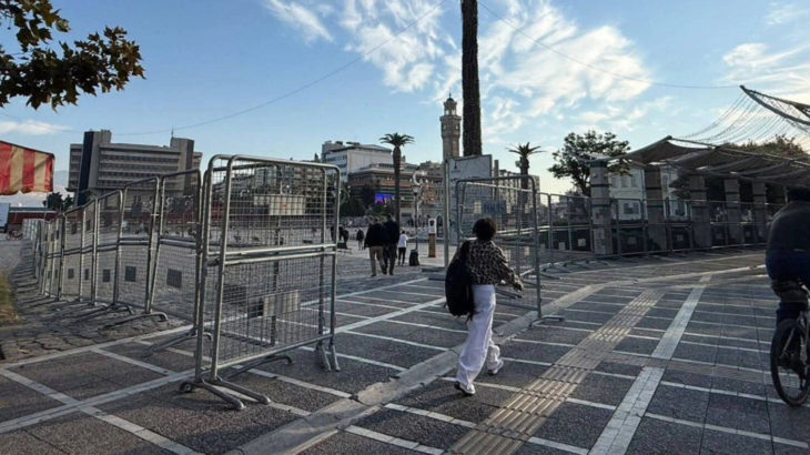 İzmir'de meydanlar ablukaya alındı
