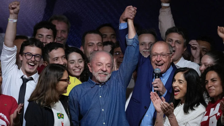 Brezilya'da Lula dördüncü kez devlet başkanı seçildi