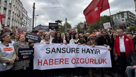 Gazeteciler baskı ve sansüre karşı sokağa çıktı: Çok sayıda kentte eş zamanlı eylem