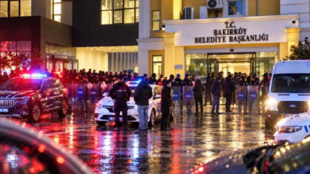 Bakırköy Belediyesi'ne operasyon: 39 kişi tutuklandı