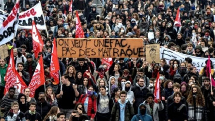 Fransa'da liseli eylemleri: Polis hakkında taciz şikayeti
